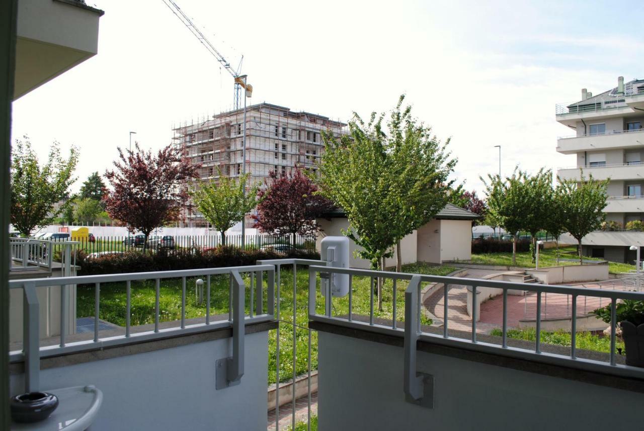 Bnbook - Metropolitan Expo Flat Rho Buitenkant foto